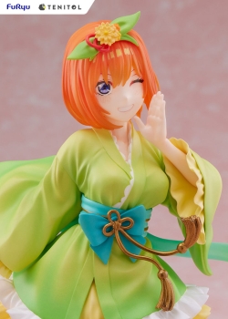 Zum Anime Film "The Quintessential Quintuplets" kommt diese hochwertige Statue. Die detailreiche PVC Statue ist ca. 22 cm groß und wird in einer bedruckten Box geliefert.